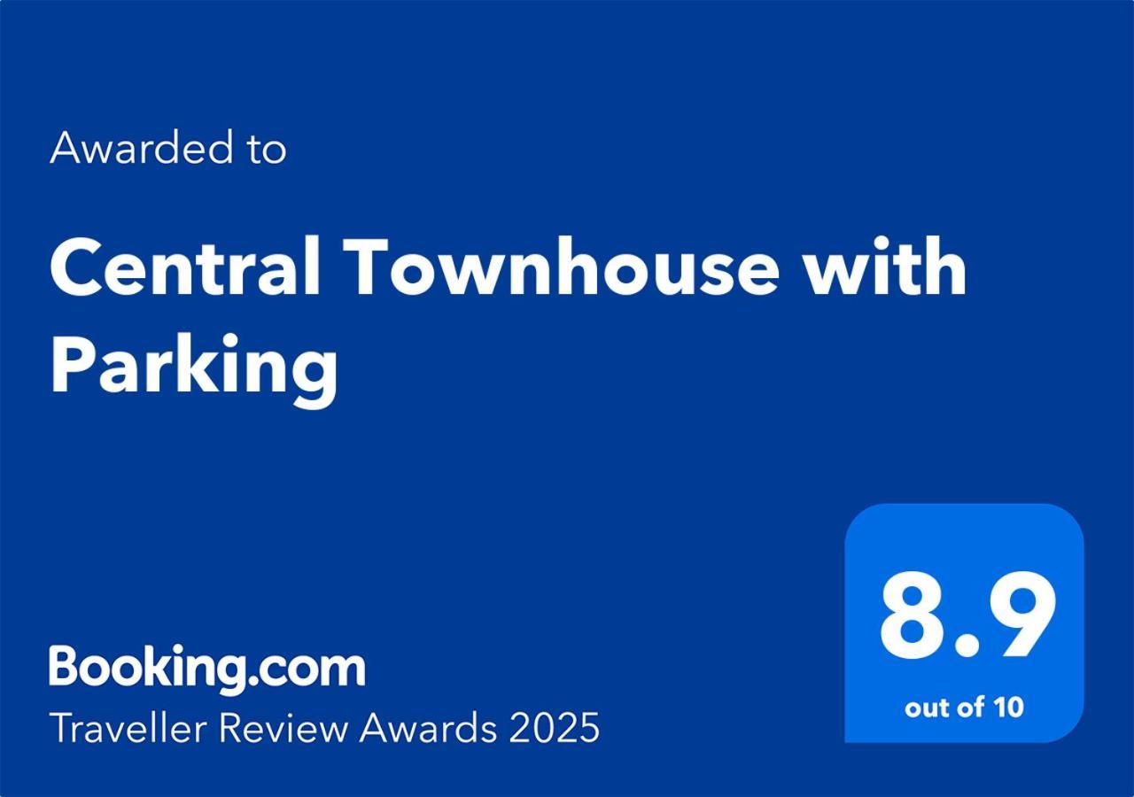 Central Townhouse With Parking Telford Bagian luar foto